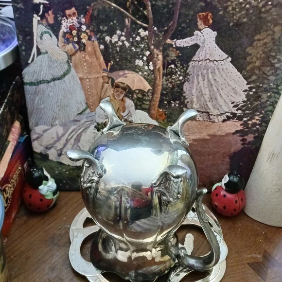 🎁Sheffield Vintage Silver 9" Pitcher Jug 🍹 🇺🇸🇺🇲MADE IN AMERICA🌎NICE GIFT.